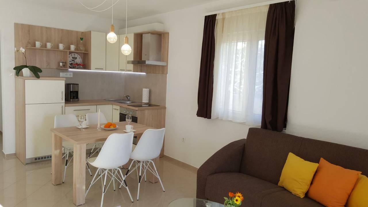 Apartments Anaivana Trogir Exterior foto