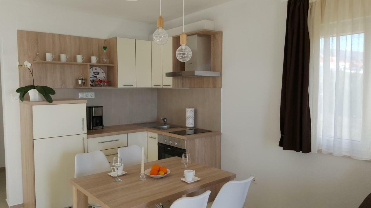 Apartments Anaivana Trogir Exterior foto