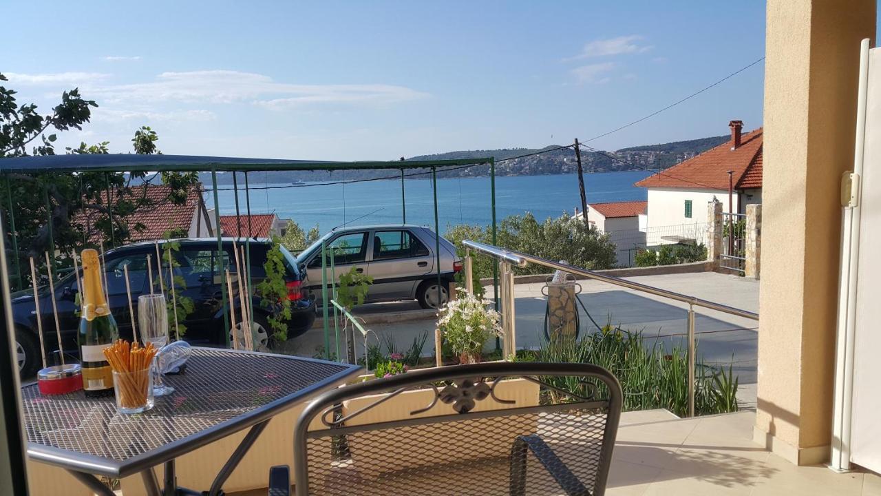 Apartments Anaivana Trogir Habitación foto